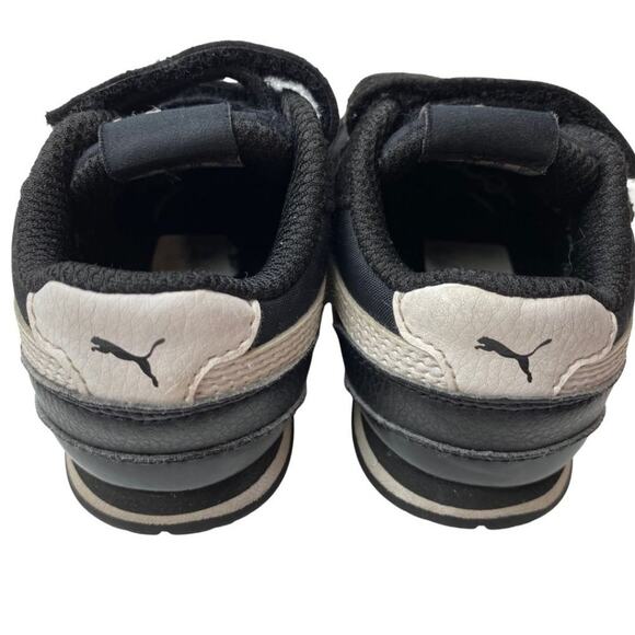 Puma Sneakers in Black. Size 6 - Picture 8 of 8